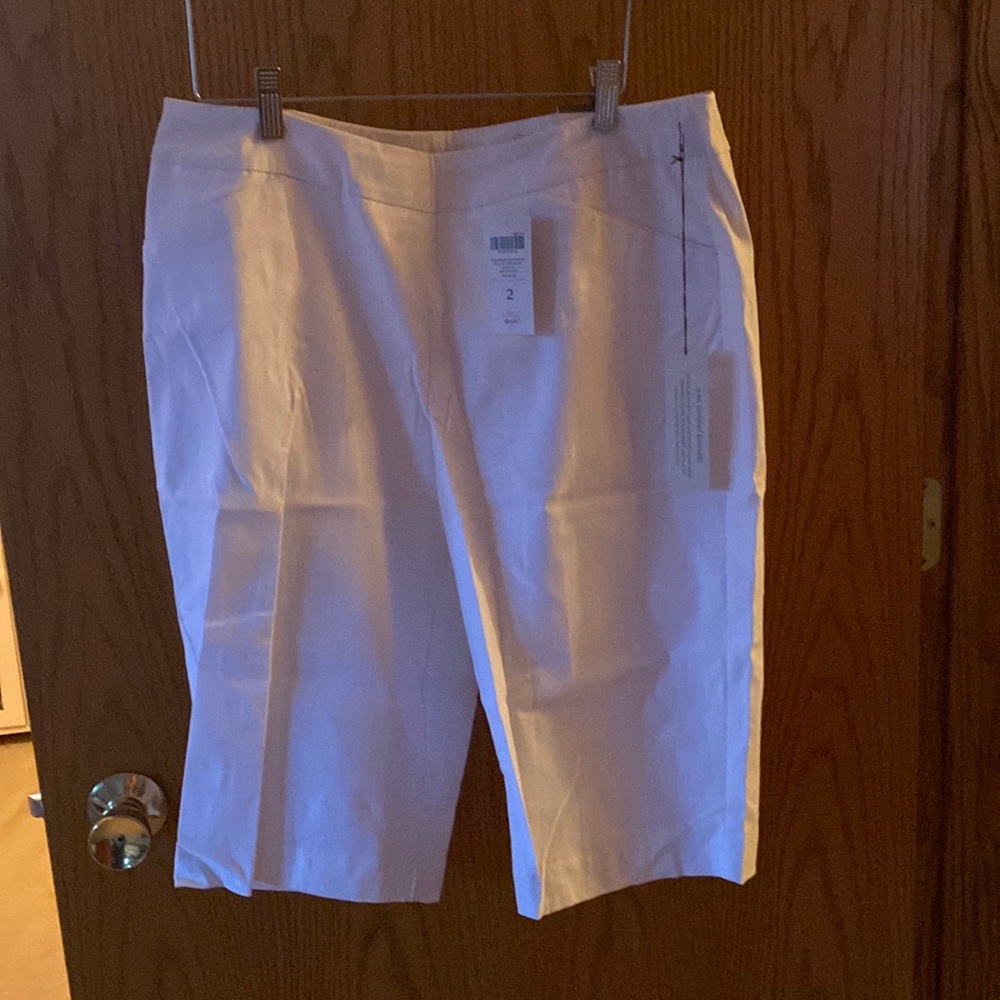 Chico’s So Slimming Stretch Bermuda